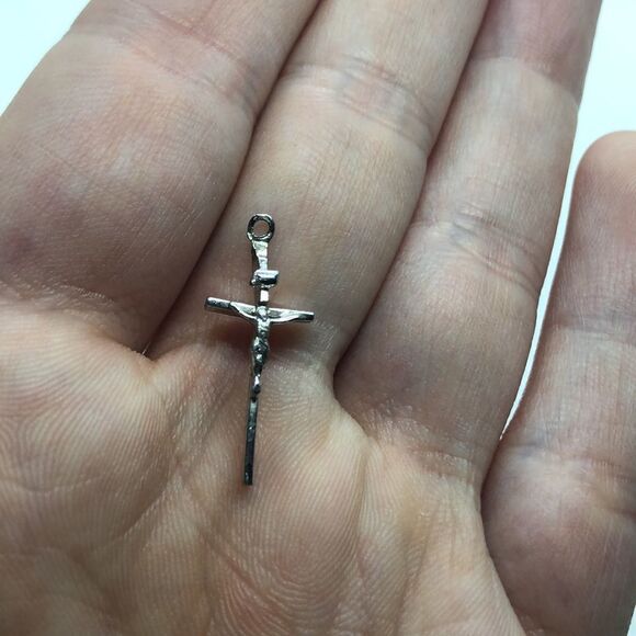 💛 925 Crucifix Pendant/Charm - Picture 1 of 3